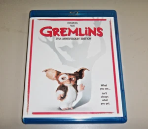 STEVEN SPEILBERG GREMLINS 25TH ANNIVERSARY EDITION BLU RAY LIKE NEW - Picture 1 of 3