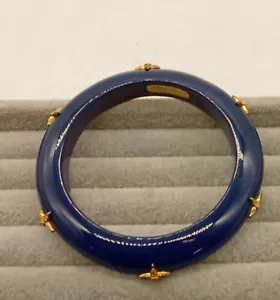 Brazalete de resina Miriam Salat azul marino con detalles de estrás de estrella dorada - Imagen 1 de 5
