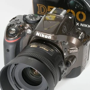 Rarität gepflegte Nikon D5200 (Bronze) mit DX 35 mm 1,8 G - Bild 1 von 10