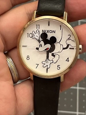Reloj Pulsera Nixon Disney La Flecha Mickey 90 Aniversario Colaboración Foto 1 de 4
