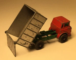Matchbox  Series No. 26~G.M.C. Tipper Truck~Made In England by Lesney.  item D67 - Picture 1 of 9