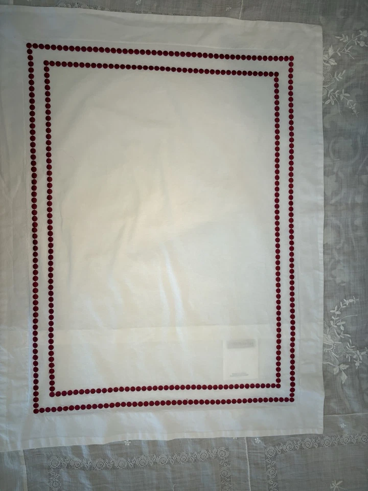 Pottery Barn Жемчуг Хлопок Перкаль Стандартная Подушка Sham Белая Красная Вышитая - Изображение 1 из 4