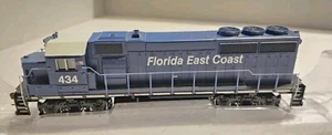 Athearn HO Scale GP 40-2 Diesel Florida East Coast #434 - Picture 1 of 8