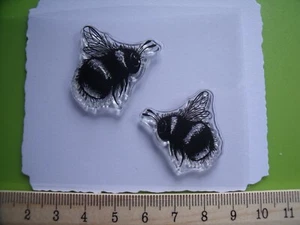 Pair of Bees - 2 Cling Stamps - compatible with lavinia - Picture 1 of 1