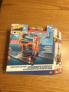 Hot Wheels City - Downtown Car Park / Includes 1 Car Mattel - Picture 1 of 5