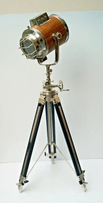 Lámpara de pie trípode foco náutico - Iluminación de decoración del hogar estilo Hollywood Foto 1 de 4