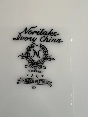 NUEVO Plato de Cena Noritake Ivory China CHANDON PLATINUM 10.5" 7367 (SH6) Foto 1 de 4