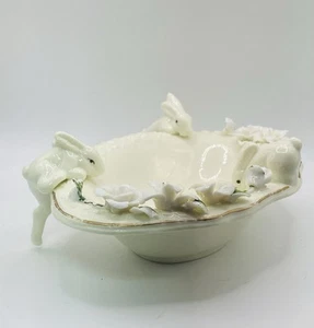 Vintage Porcelain Trinket Soap Candy Dish Three Bunny Rabbits Adorable - Picture 1 of 11
