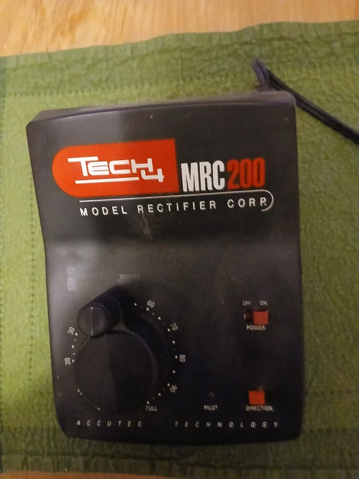 Transformador/controlador hobby MRC #AB111 Tech 4 200 DC usado, probado funciona Foto 1 de 1