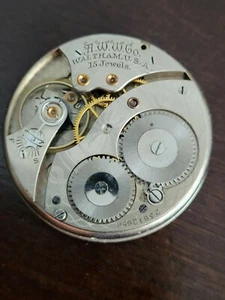 VINTAGE 12 SIZE WALTHAM GRADE 320 POCKET WATCH MOVEMENT KEEPIMG TIME - Picture 1 of 2