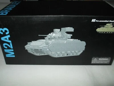 DRAGON 1:72 US BRADLEY M2A3 DESERT YELLOW - Image 1 of 2
