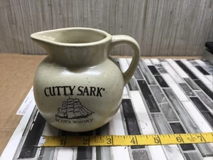 Jarra jarra de whisky escocés Cutty Sark 16 oz 4" de colección - Imagen 1 de 6