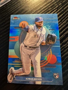 2025 Topps Finest Kumar Rocker Uncommon Sky Blue Refractor /250 #121 RC Rangers - Bild 1 von 1