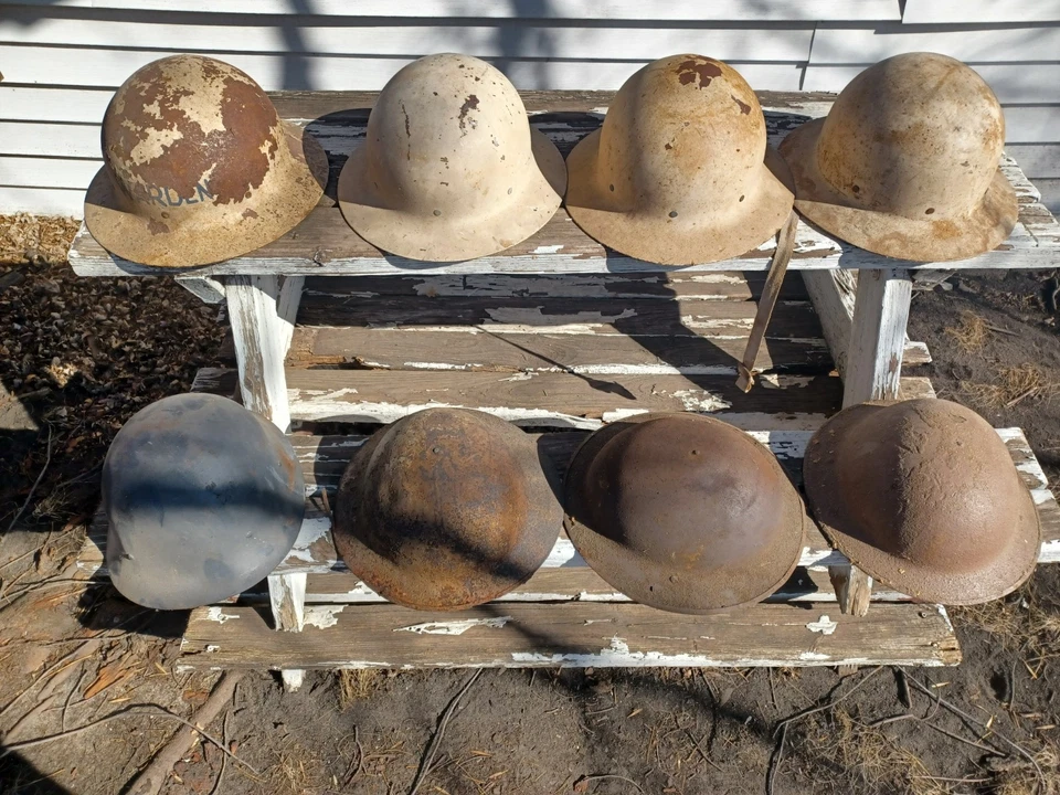 Lote de 8 cascos originales de Estados Unidos Foto 1 de 2