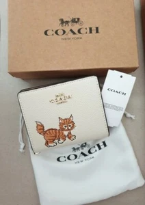 Coach Dancing Kitten Pebble Leather Snap White BiFold Wallet - Picture 1 of 8