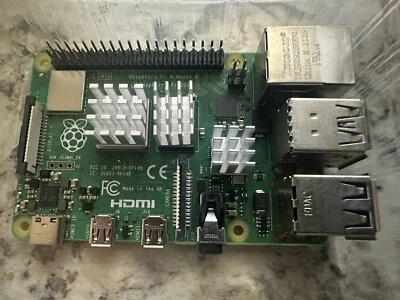 Raspberry PI 4 - 4GB Modelo B con Adaptador de Corriente y Tarjeta SD (Usado) Foto 1 de 4