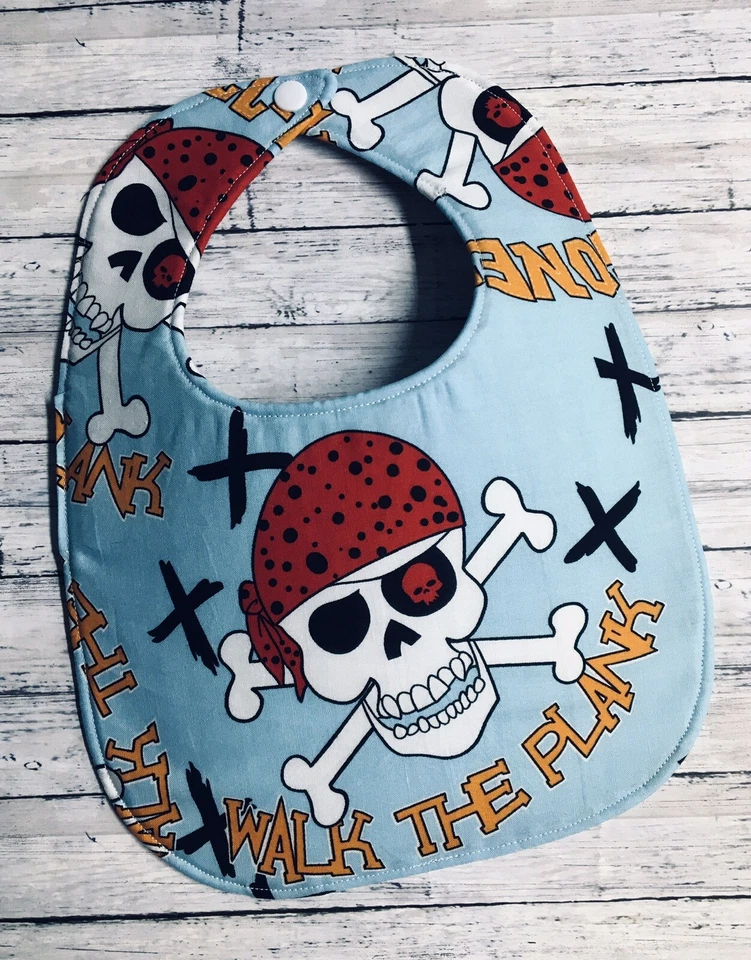 Babero bebé pirata capitán esqueleto Foto 1 de 1