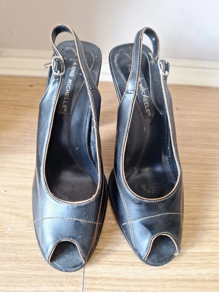 Zapatos negros de tacón alto con punta abierta talla 5 Foto 1 de 4