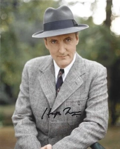Hugh Fraser In Person signed 10"x8" photo - Captain Hastings - Poirot #3B - SALE - Picture 1 of 3