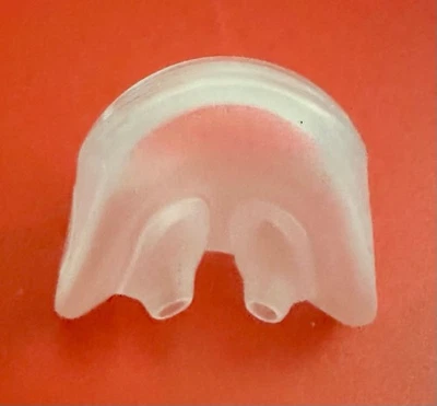 F&P (Fisher & Paykel) Solo Pillows MEDIUM 622615 - NEW - Image 1 of 2