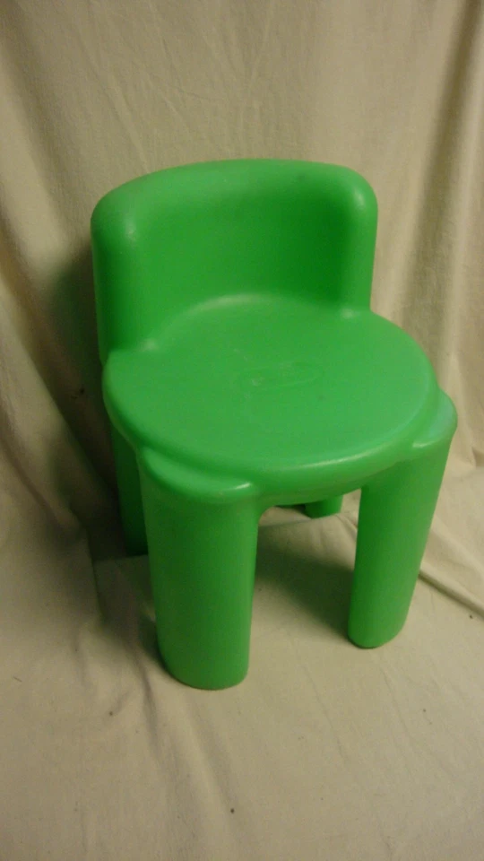 Ярко-зеленое детское кресло для ребенка ясельного возраста Little Tikes - Изображение 1 из 4