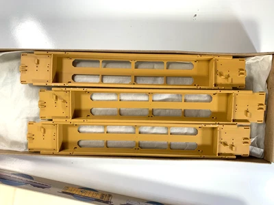 Walthers 932-3902 TTX 70' Thrall 3 unit Double Stack Cars, HO scale - Image 1 of 4