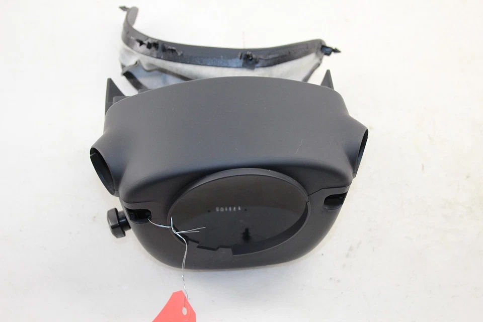 Cubierta de dirección Infiniti Q60 2017-2020 OEM DZ59 Foto 1 de 4