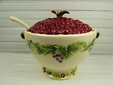 Jamberry by Pfaltzgraff Tureen & couvercle avec feuilles vert bronzage cerises et raisins