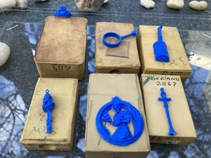 6 vintage rubber molds Jewelry - Picture 1 of 3