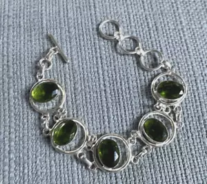 Sterling Silver .925 ~ 10mm x 14mm Oval Peridot ~ 8" Toggle Bracelet - Picture 1 of 8