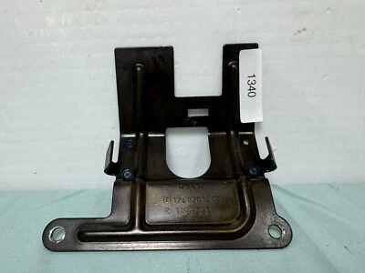 85 - 96 梅赛德斯-奔驰 W124 WAGON ESTATE 第 3 个制动灯红色反射器支架 — 第 1/4 张图片