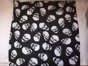 New BLUE WHITE & GREY SKULLS ON BLACK Bandana - Picture 1 of 1