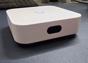 Ubiquiti UniFi Express UX Cloud Gateway - Excellent Condition - Afbeelding 1 van 3