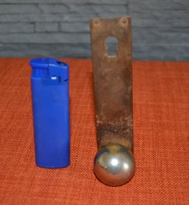 Ancien bouton rond, boule, poignée de meuble en laiton chromé (50' - 60') - Photo 1/4