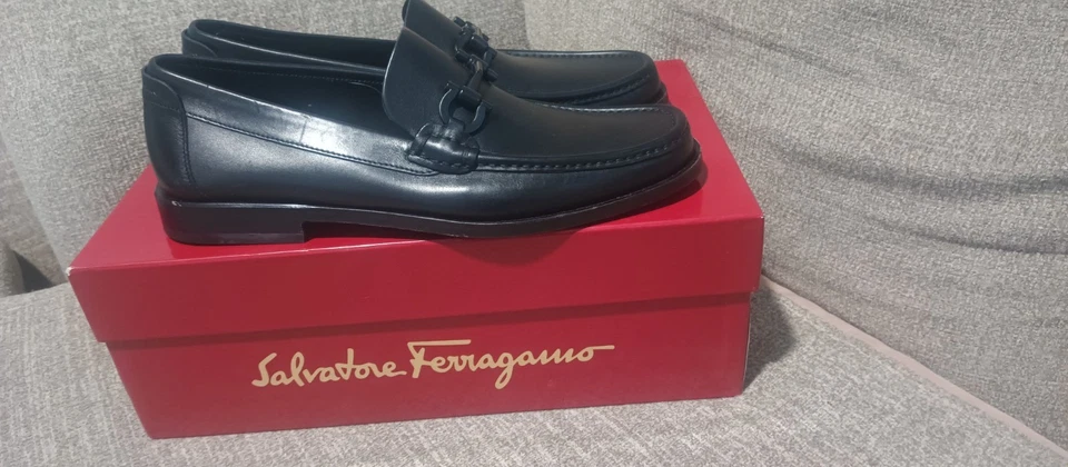 Mocasines Salvatore Ferragamo Florence EE. UU. 7,5 cuero negro  Foto 1 de 4