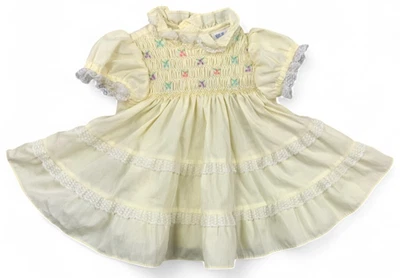 Vestido Polly Flinders Calado a Mano Amarillo Niñas 12 M Bordado Encaje De Colección Foto 1 de 4