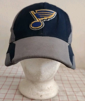VTG St Louis Blues NHL Hockey Cap Hat Size S/M Blue Fitted Embroidered Reebok - Image 1 of 4