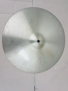 80's PAISTE CONCERT CYMBAL 18" FORMULA 602 - made in SWITZERLAND - Picture 1 of 4