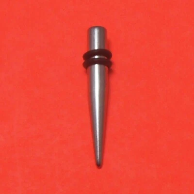 One Surgical Steel Ear Taper Stretcher Expander Plug With "O" Rings: 5mm: UK - Image 1 of 4