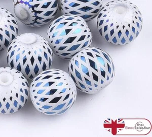 20 RAINBOW 'AB BLUE CHEQUERED GLASS ROUND BEADS WHITE 8mm JEWELLERY GLS164 - Picture 1 of 4