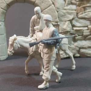 1/35 Resin Model Figure GK 2 Soldiers With A Mule Unassembled and unpainted kit - Picture 1 of 16