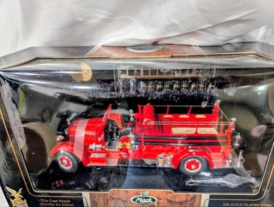 YAT MING SIGNATURE GOLD SERIES HANOVER, MD 1935 MACK FIRE ENGINE 1:24 - Image 1 of 2