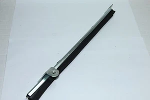CLASSIC FIAT 500 DOOR DROP GLASS RUNNER WINDOW GUIDE RIGHT O/S DRIVERS BRAND NEW - Picture 1 of 2