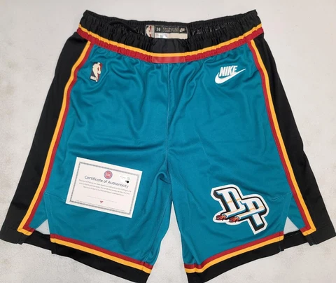 Nike DETROIT PISTONS TEAM ISSUED Hardwood Classics Authentic SHORTS RARE Cover