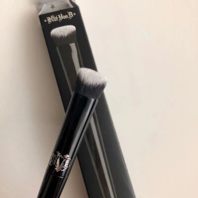 Kat Von D Lock-it Edge Concealer Brush #40 NEW BOX - Image 1 of 4
