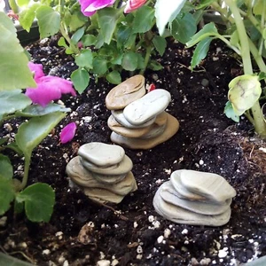 Miniature Sandstone Cairns - Picture 1 of 1