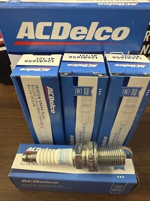 NEW GENUINE GM ACDelco Iridium Spark Plugs 41-121 Set Of 4 - Image 1 of 3