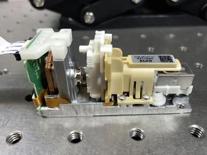 Módulo de diodo láser UV colimado de alta potencia de 405 nm hasta 1,5 W nítido GH04W10A2GC - Imagen 1 de 10