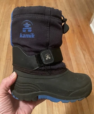 Botas de nieve Kamik para niños pequeños talla 5 de invierno impermeables azul marino forro negro  Foto 1 de 4