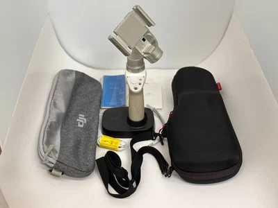 Paquete de 1 cardán DJI Osmo Mobile - Bolsa, estuche rígido, soporte y accesorios Foto 1 de 4